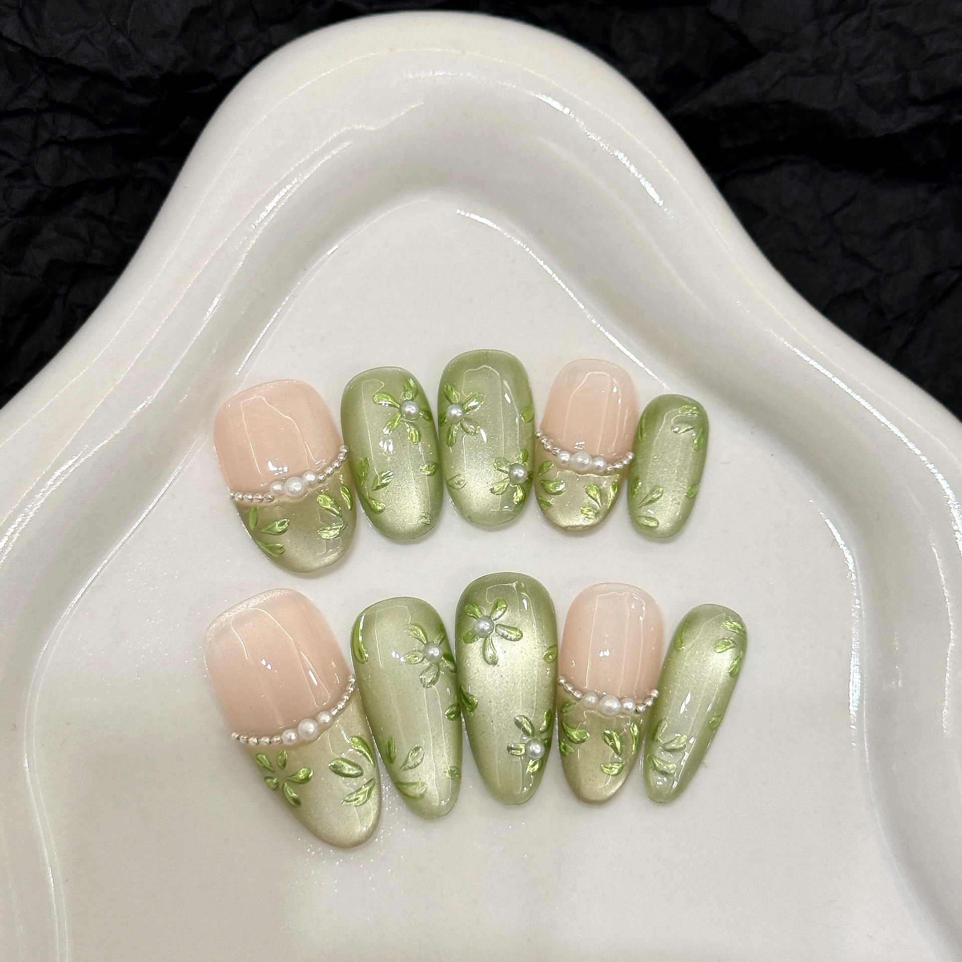 Nail Art Oval - 10pcs Handmade Press on Nails Green